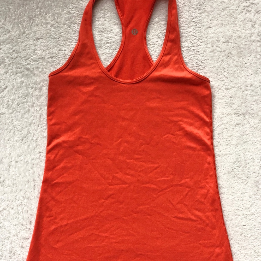 Women’s Lululemon tank